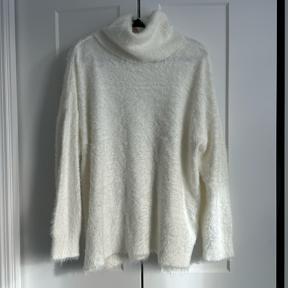 Show Me Your Mumu, White Fuzzy Turtleneck, Size Large